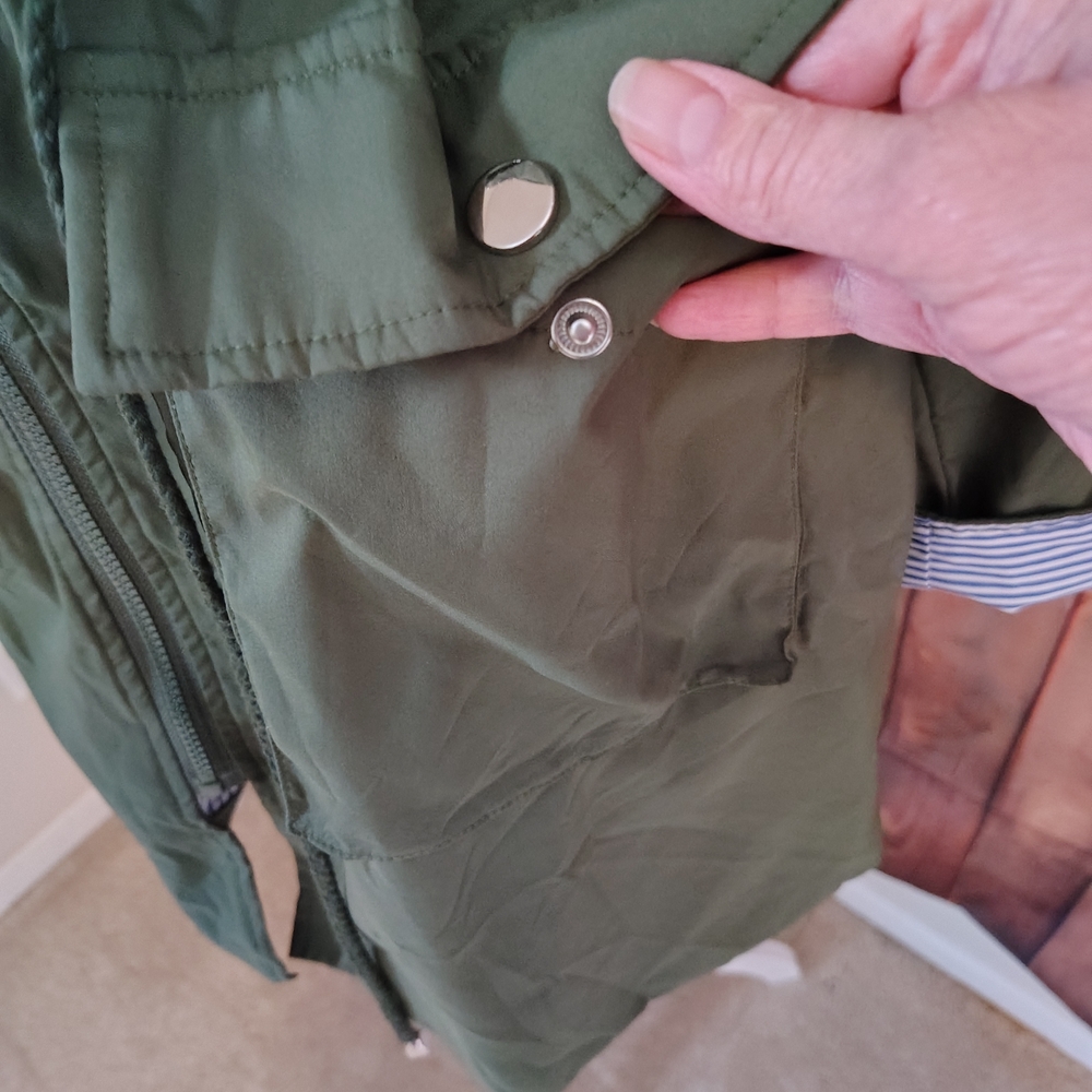 Forest Green Utility Jacket with Striped Details - Picture 4 of 11